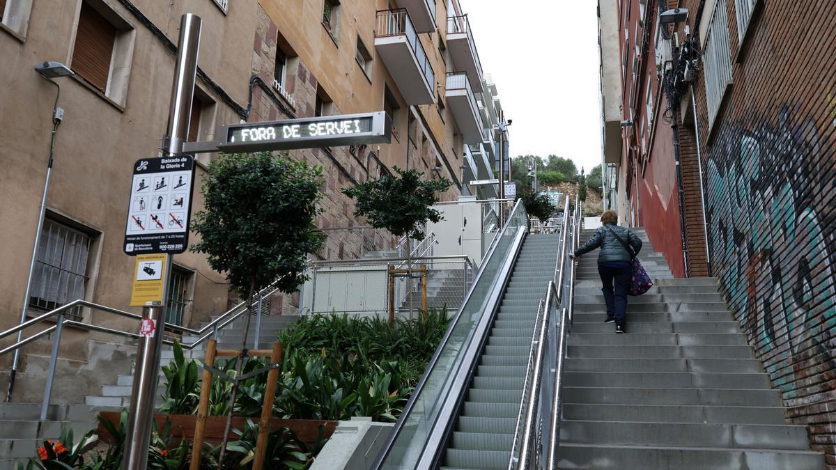 Las escaleras mecánicas de la Baixada de la Glòria, fuera de servicio este 6 de noviembre de 2025.