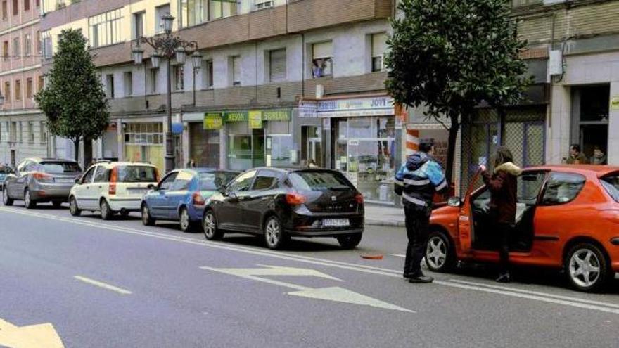 Accidente con cinco coches implicados en la Tenderina