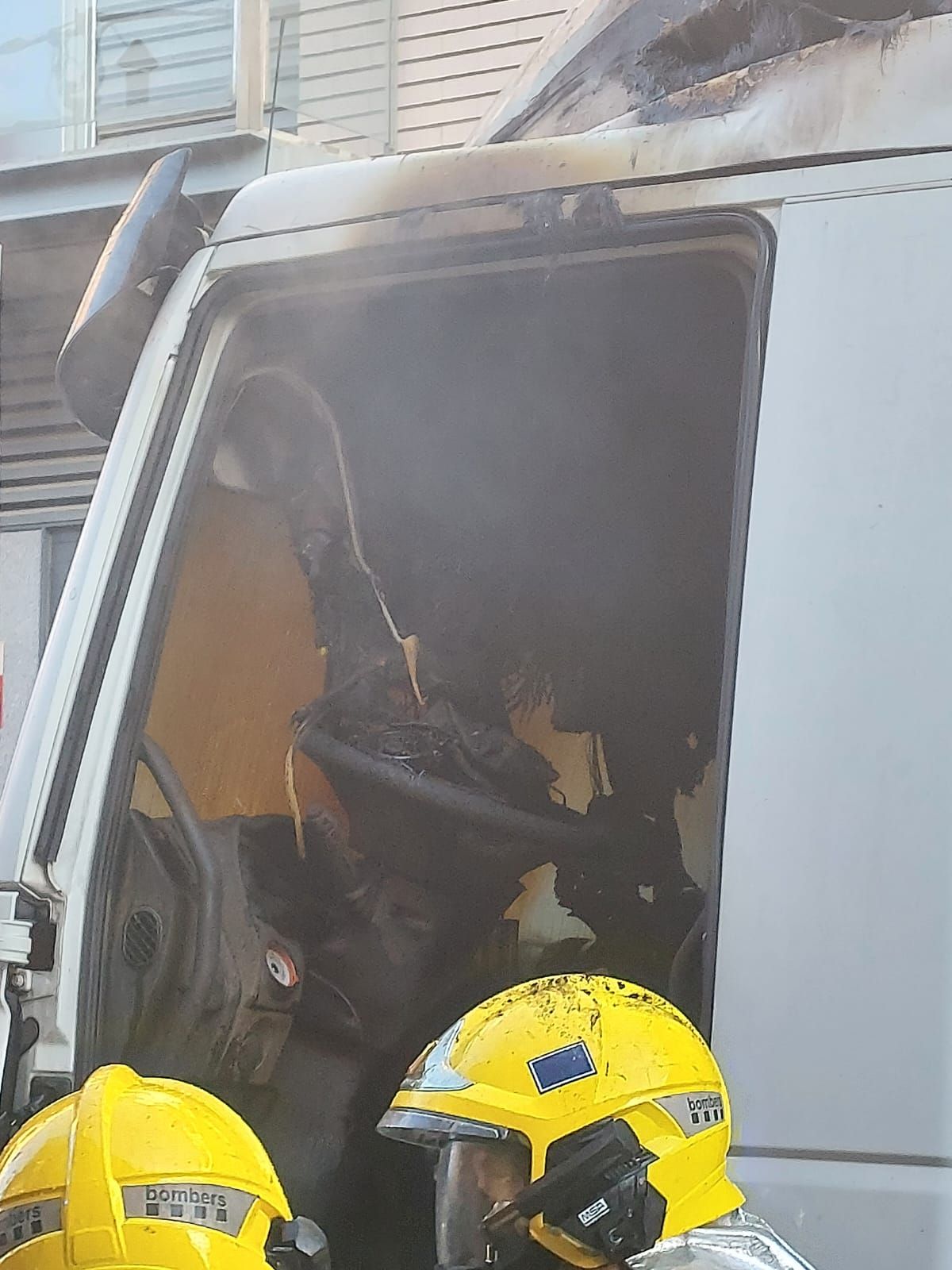 Crema un camió de recollida d'escombraries a Girona