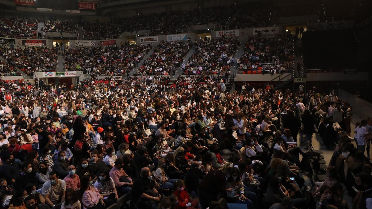 El público de un concierto en el pabellón Príncipe Felipe de Zaragoza.