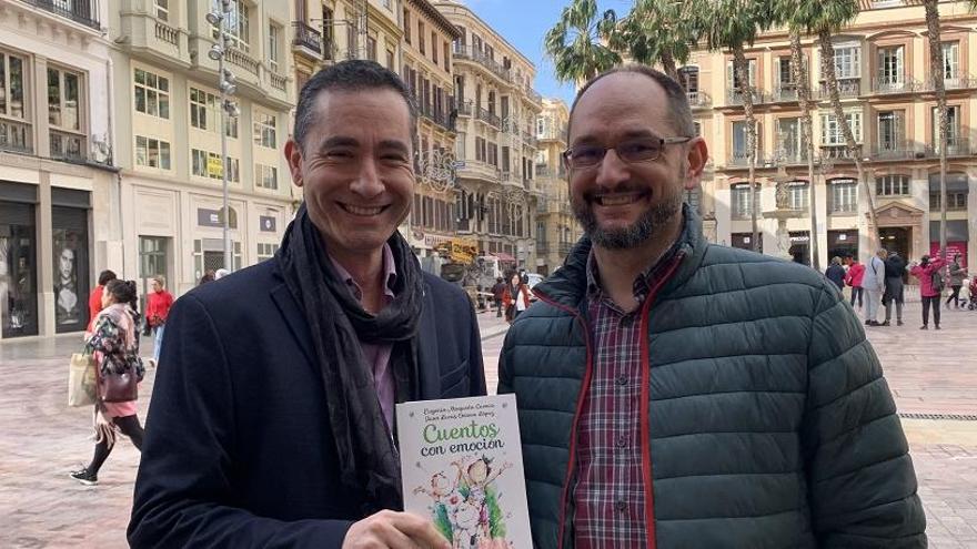 Eugenio Maqueda y Juan Lucas Onieva, autores de &#039;Cuentos con emoción&#039;.