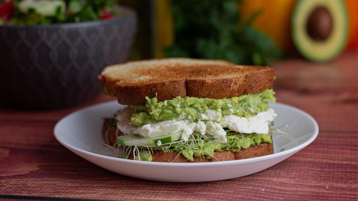 Tostada de aguacate