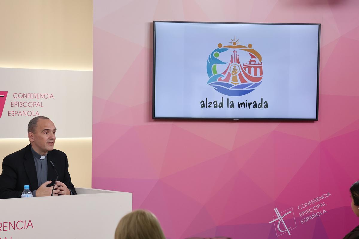 El logo y el lema de la visita del Papa a España presentados este martes por la Conferencia Episcopal Española (CEE).