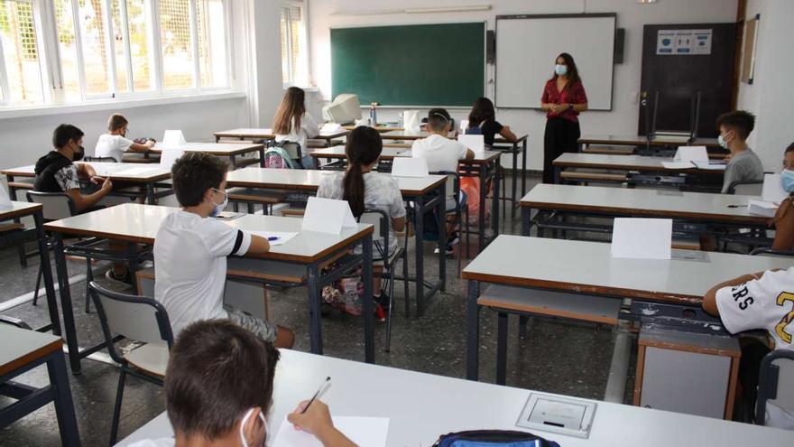 Imagen de un aula del CEIP del Cerro Gordo impartiendo clases