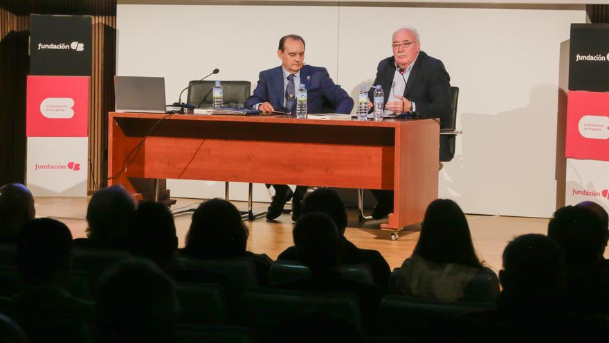 El Comisario de Mérida se adentra en la literatura con un libro sobre el asesinato de Calvo Sotelo