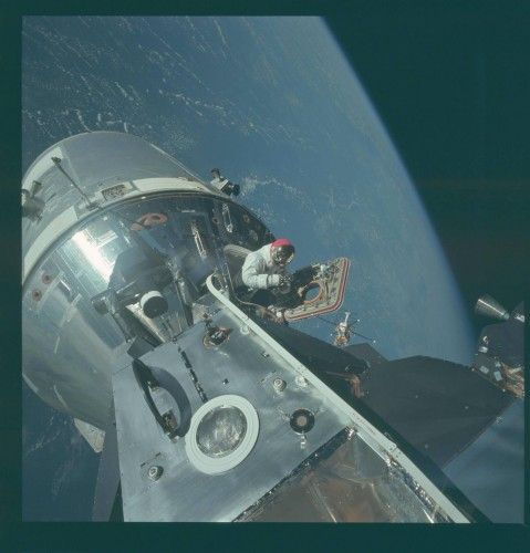 La NASA ha hecho públicas fotografías no vistas de su archivo que muestran los viajes de las expediciones del Apolo XI y el Apolo XII en 1969. Entre las imágenes, el recorrido de Armstrong y Aldrin por la superficie de la Luna.