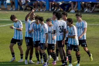 Al Oviedo aún le falta una marcha: derrota en Ribadeo ante el Dépor (2-1)