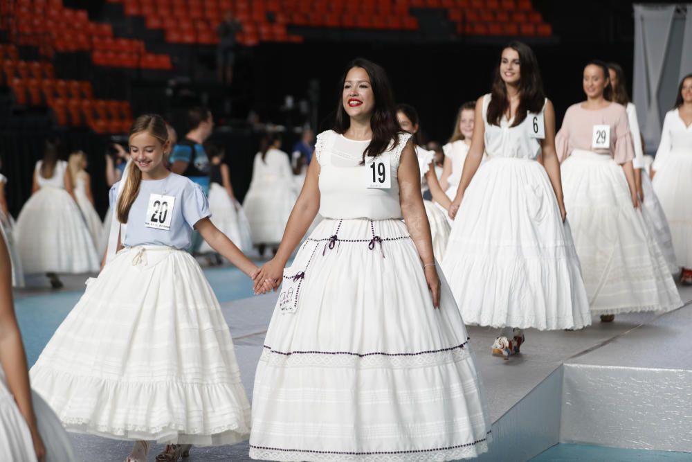 Ensayo de las candidatas a fallera mayor 2019 en la Fonteta