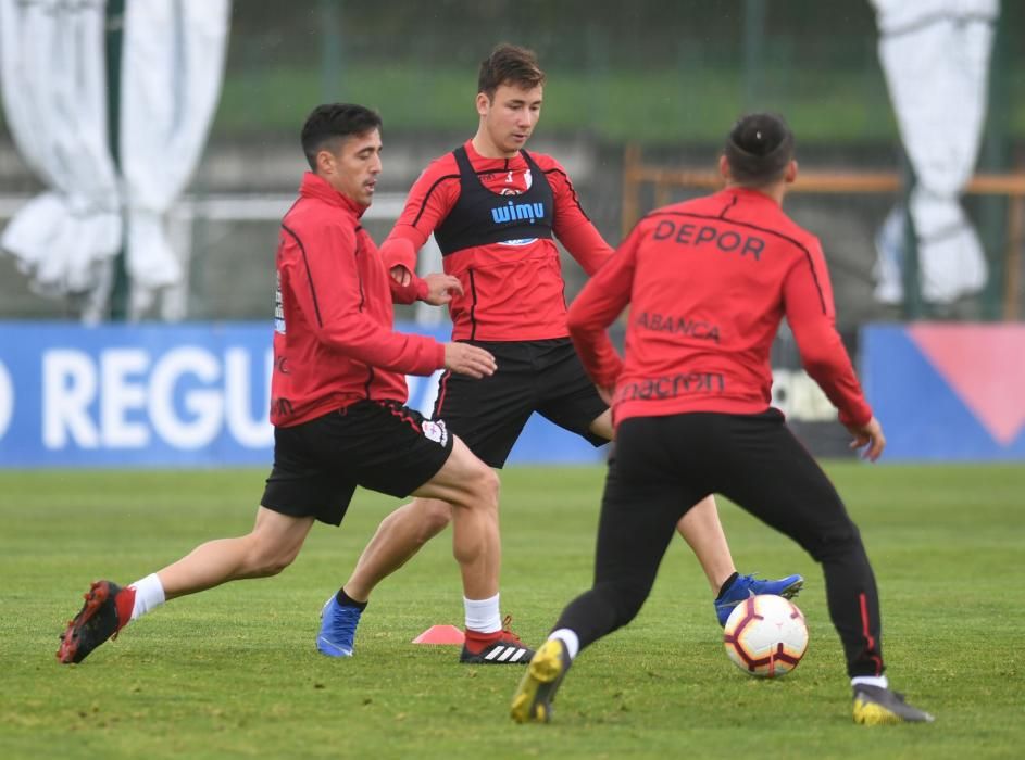 El nuevo técnico blanquiazul se pone al frente del equipo. El segundo entrenador Fabián Rivero y el preparador físico Moisés del Hoyo se unen junto a Martí al cuerpo técnico del primer equipo.