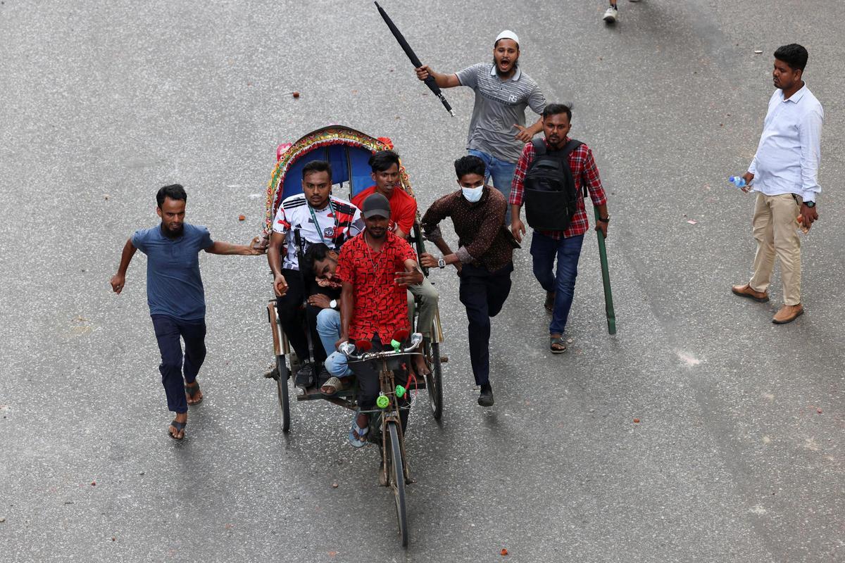 Las protestas estudiantiles contra el gobierno en Bangladés suman 50 muertos