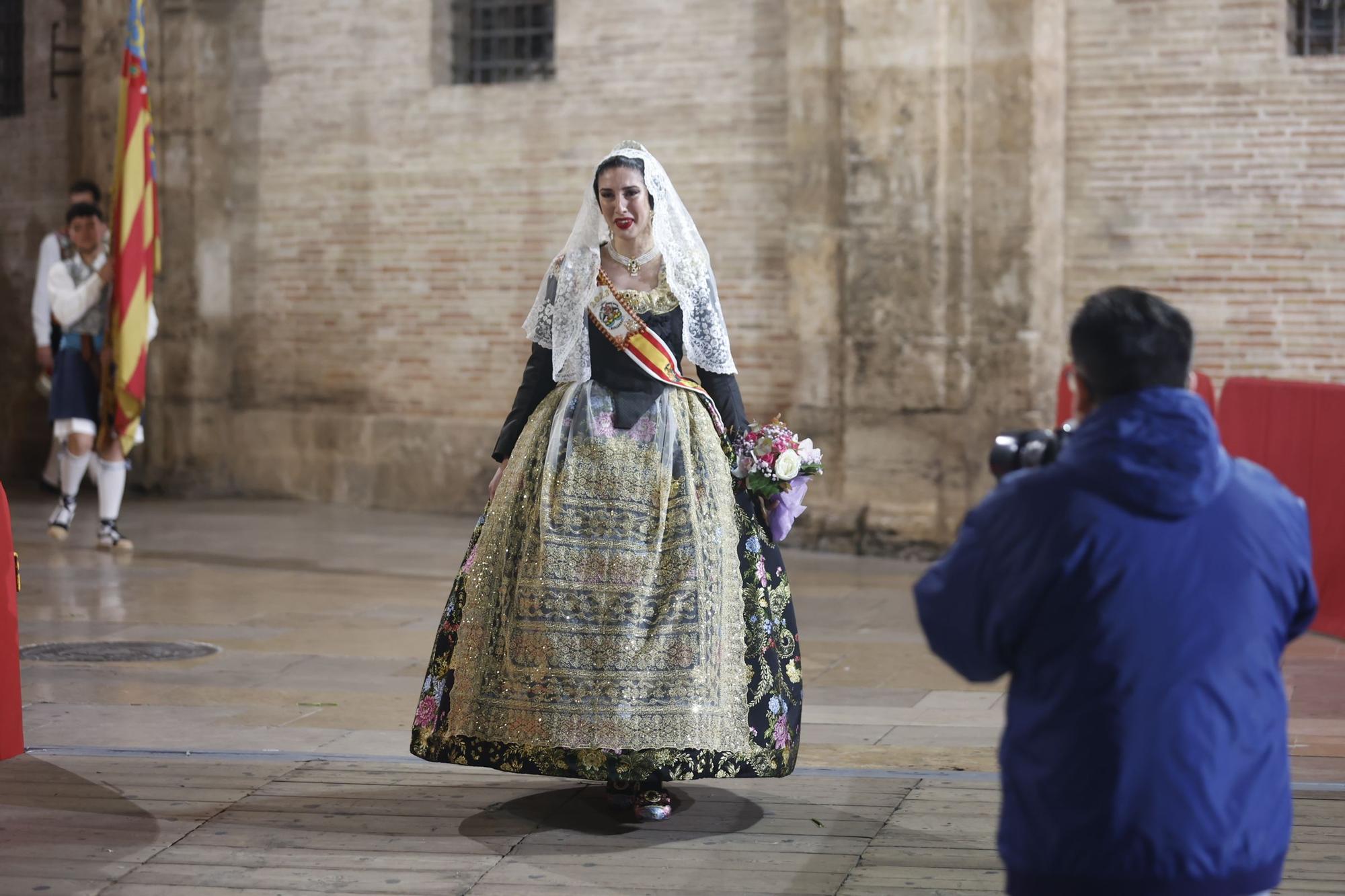 Ofrenda 2023 | Falleras Mayores e Infantiles de comisiones del 17 de Marzo (I)