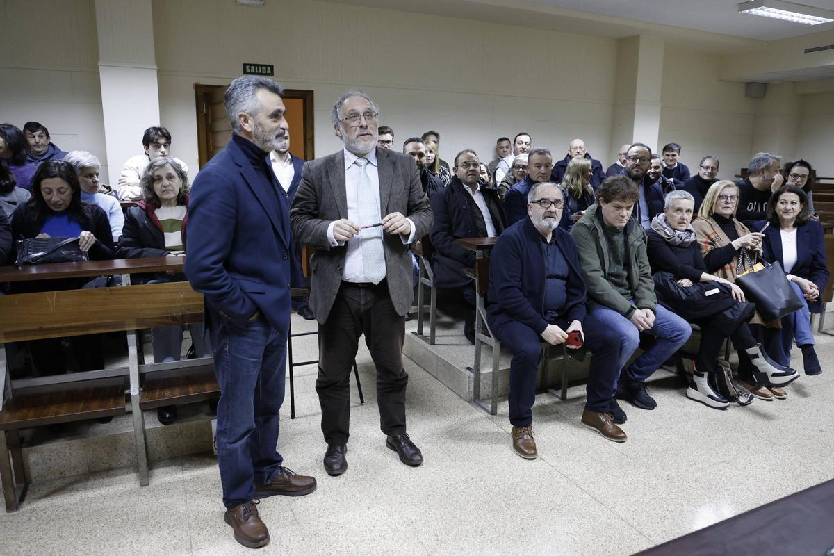 Liñares y García Seara, centro, en la presentación de la nueva asociación