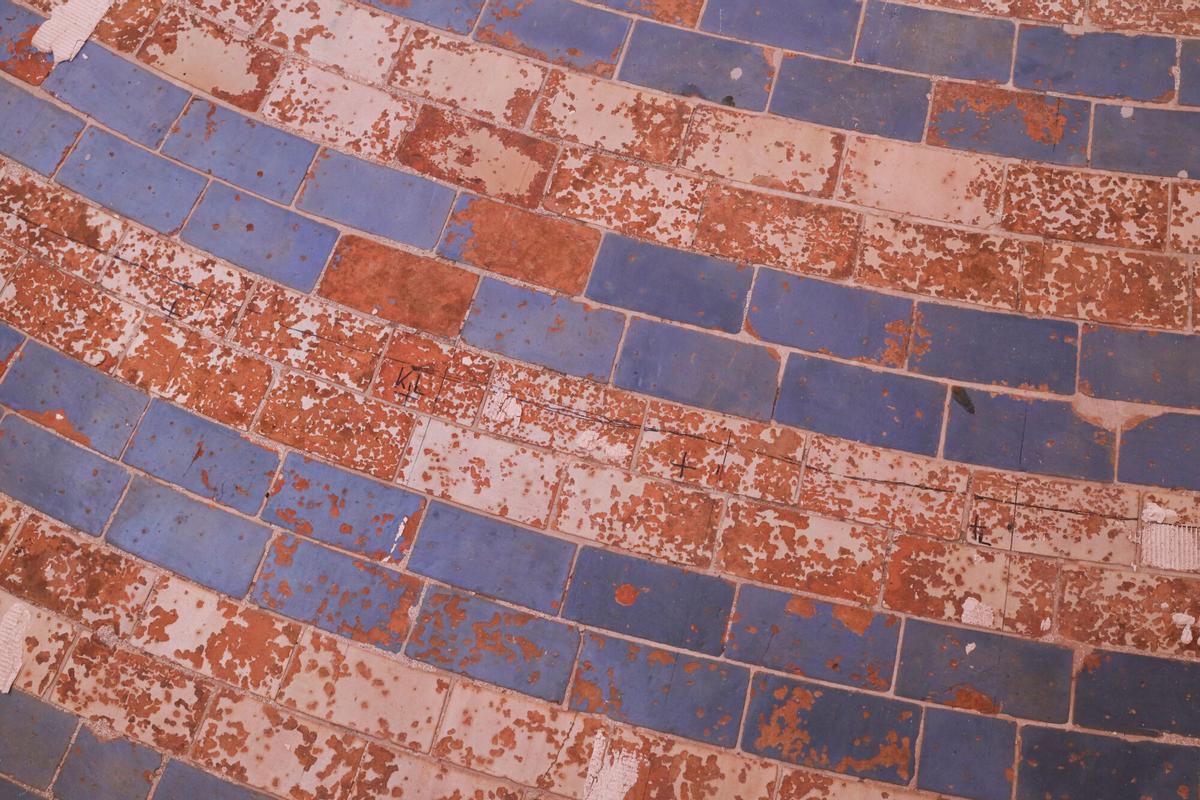 La consejera de Economía de la Junta de Andalucía, Carolina España, y la consejera de Cultura y Deporte, Patricia del Pozo, han visitado esta mañana las obras de la cubierta de la Catedral de Málaga, junto al obispo de Málaga, Monseñor José Antonio Satué.