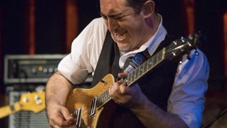 Raúl Rodríguez trae &#039;La raíz eléctrica&#039;