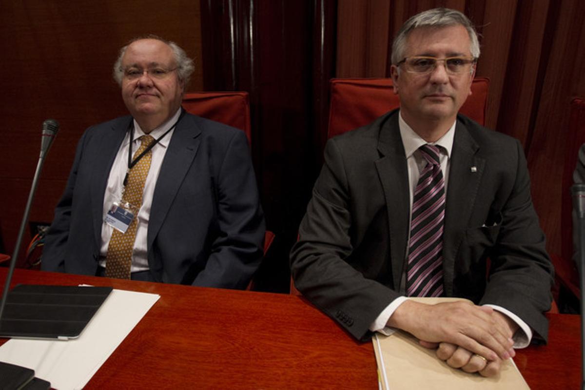 Compareixença al Parlament de Xavier Martorell (dreta) i Enric Colet (esquerra) el maig del 2013. Compareixença al Parlament de Xavier Martorell (dreta) i Enric Colet (esquerra) el maig del 2013.