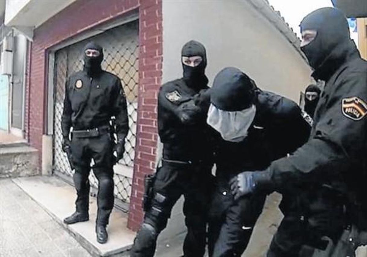 Detenció d’Antonio Ortiz, el 24 de setembre del 2014, a Santander. Detenció d’Antonio Ortiz, el 24 de setembre del 2014, a Santander.