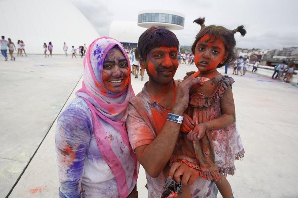 Holi Party en el Niemeyer