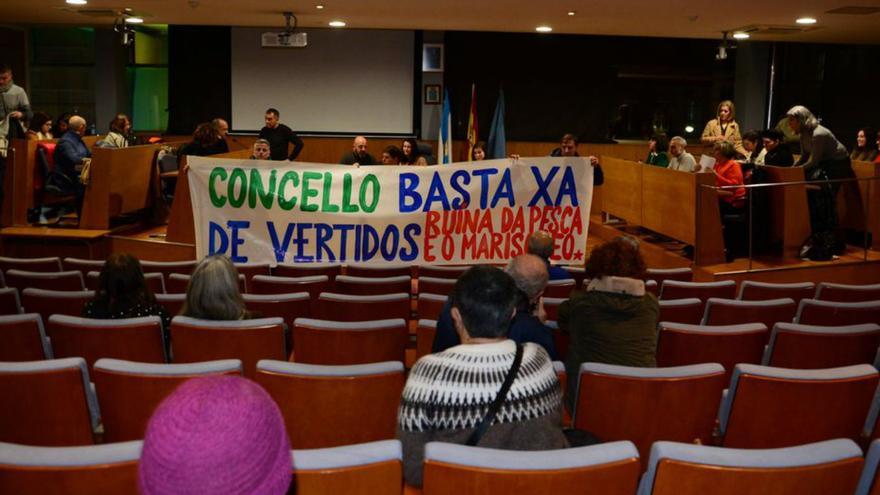 La tensión en el pleno del viernes llegó durante el debate sobre los vertidos de aguas fecales.   | // GONZALO NÚÑEZ