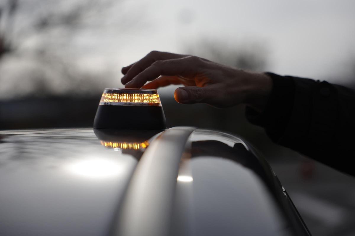 Interior no multarà durant un període "raonable" per no portar la balisa V-16