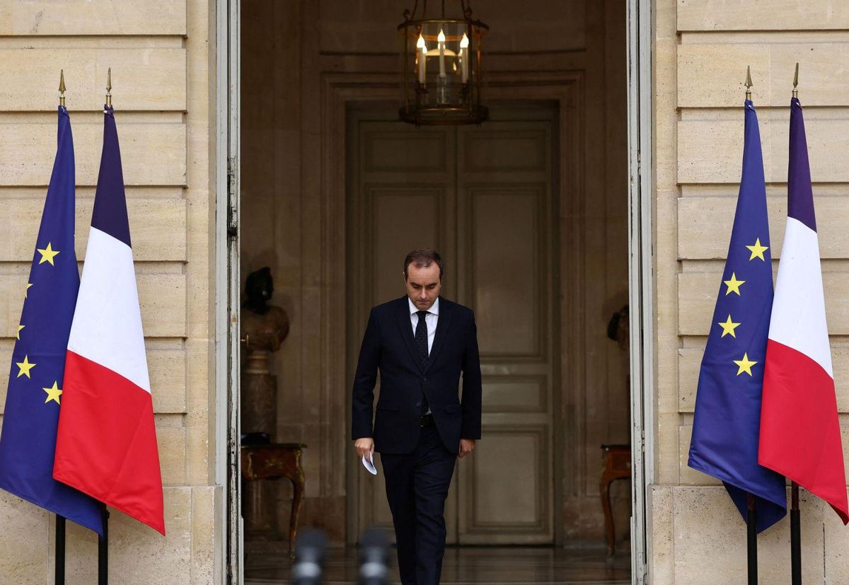 Lecornu sumeix en la incertesa de nou França després de deixar el Govern Lecornu sumeix en la incertesa de nou França després de deixar el Govern