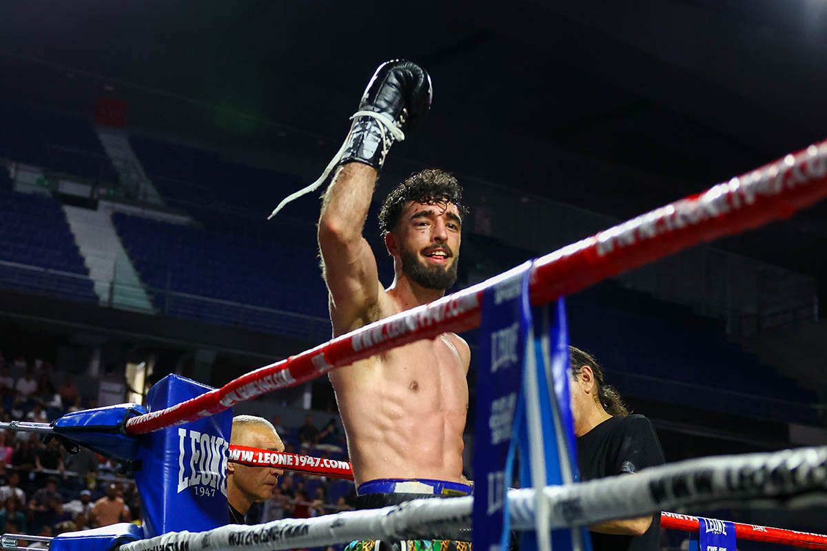 La velada de la revancha de El Cazador Jr. en Madrid, en imágenes