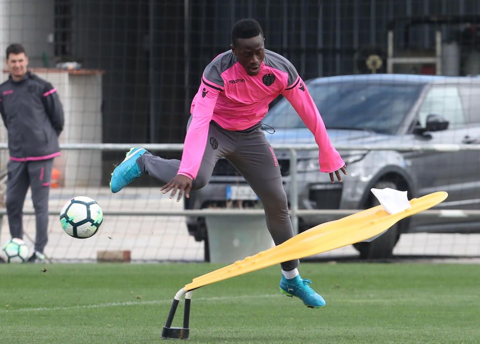 Entrenamiento del Levante UD (13-03-2018)