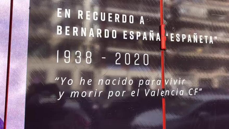 La puerta 12 de Mestalla ya es de Españeta