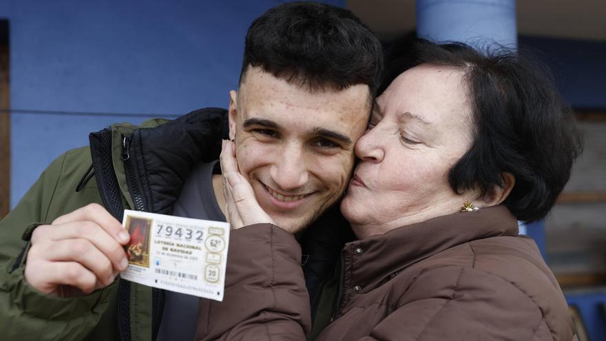 La historia de Abel Díaz, el exjugador de La Bañeza que trajo a Asturias una lluvia de millones y se quedó con la octava parte de un décimo: "Lo importante es la felicidad de mi familia"