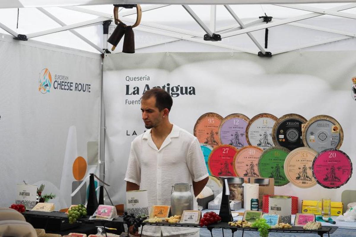 La Feria del Queso inunda las calles de Fuentasaúco La Feria del Queso inunda las calles de Fuentasaúco