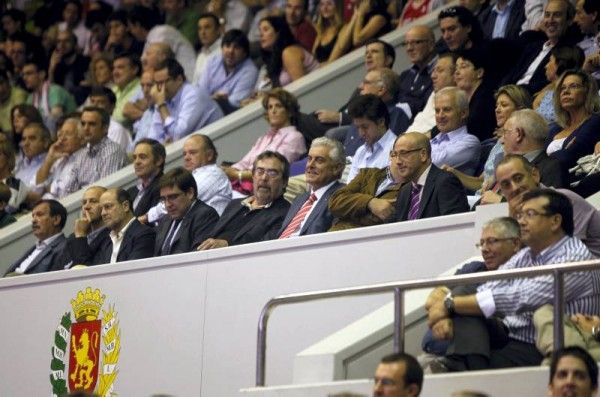 Presentación del CAI Zaragoza ante su público.