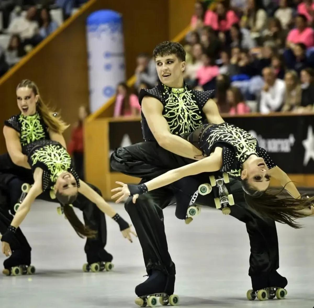 El CPA Olot en acció amb la coreografia "Estic enganxat"