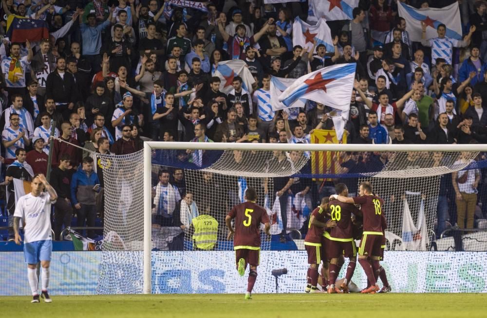 Gran ambiente en el Galicia-Venezuela de Riazor