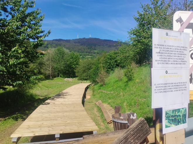 Las obras de reparación de la senda fluvial del Nonaya (Salas), en imágenes