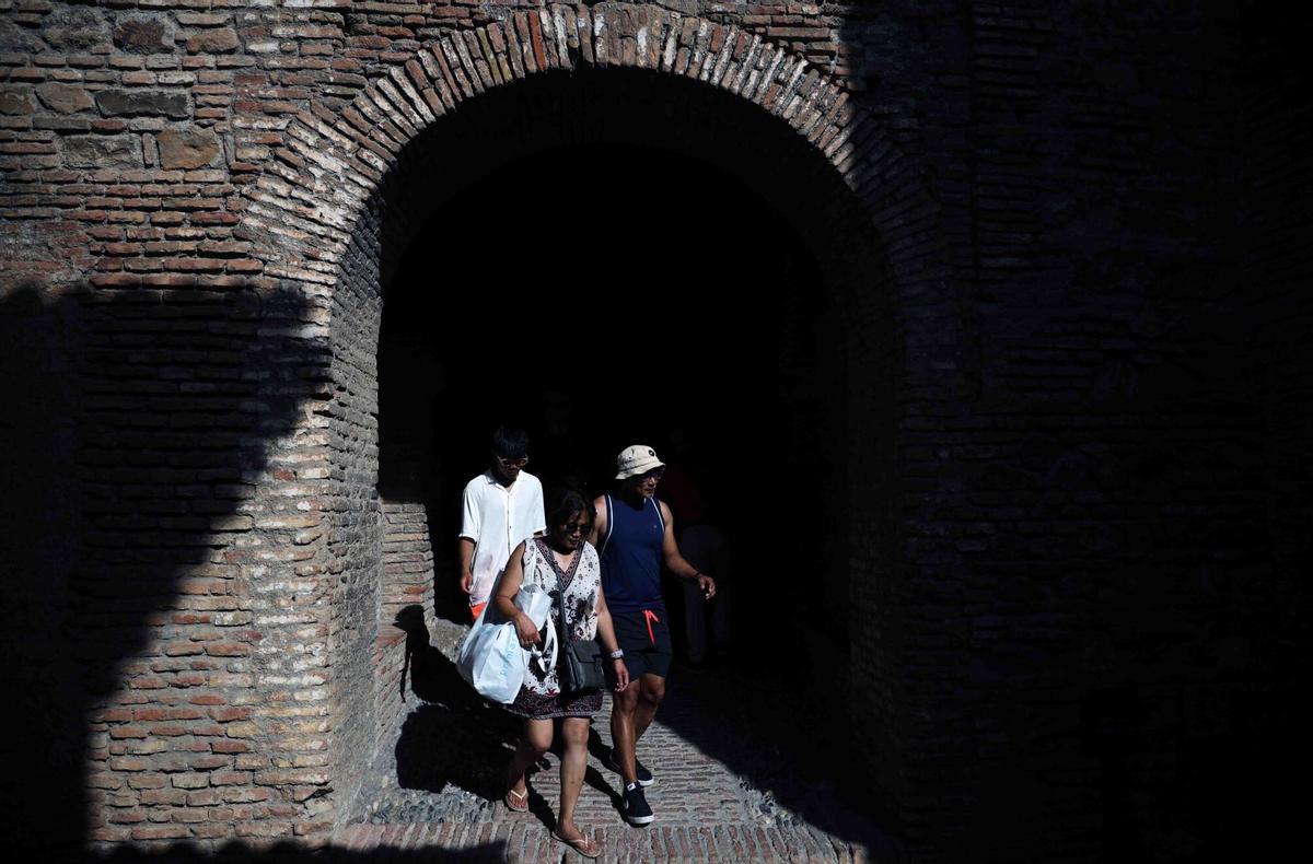 Visitantes en La Alcazaba