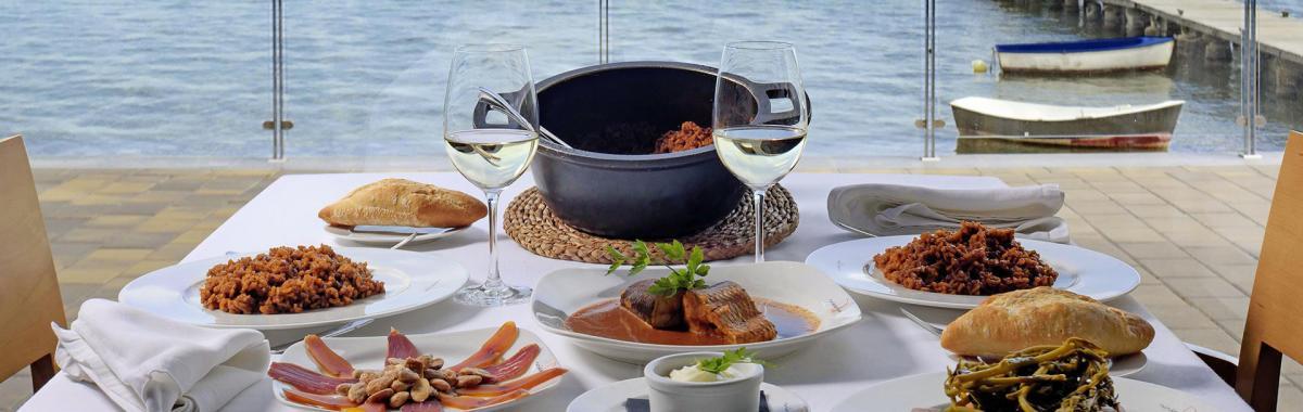 Gastronomía de la Región de Murcia: del caldero junto al mar a los paparajotes tras unas 'morcillicas'