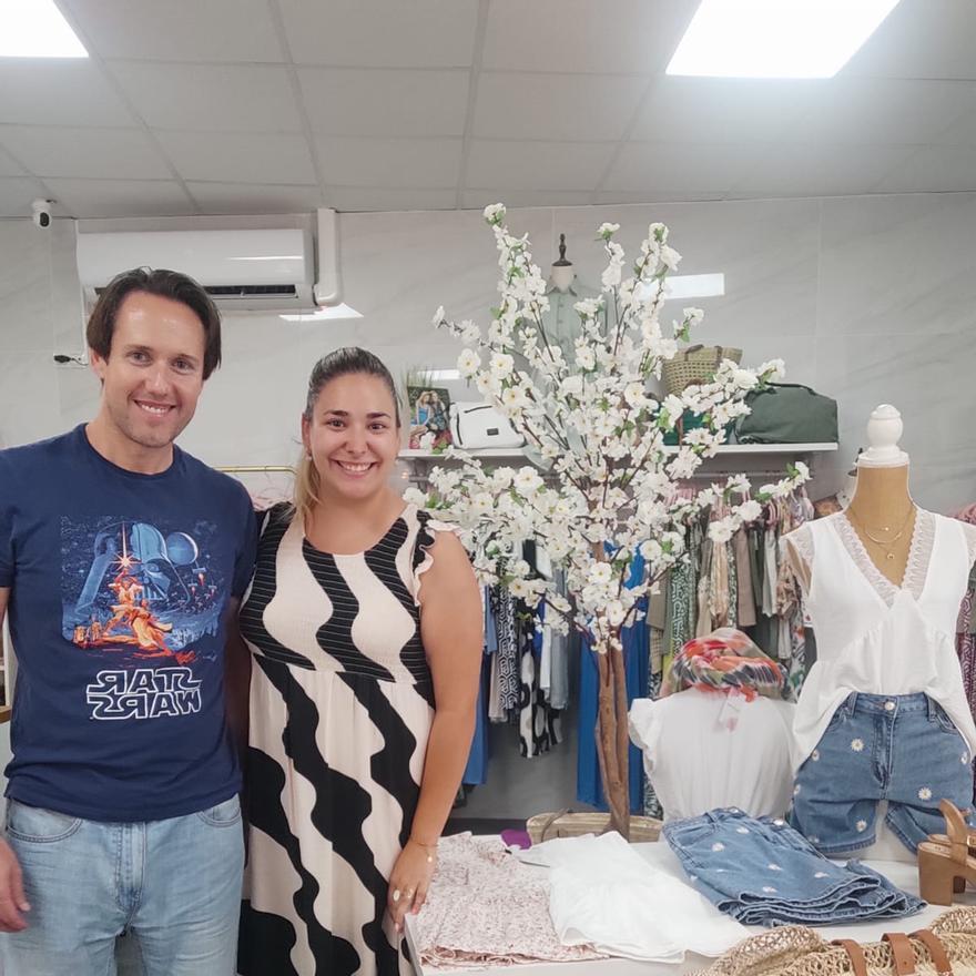 Visita del experto a uno de los comercios.