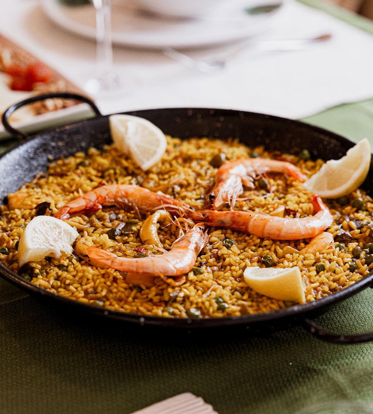 Villa 42, el restaurante malagueño oculto en un casa cueva de Casares