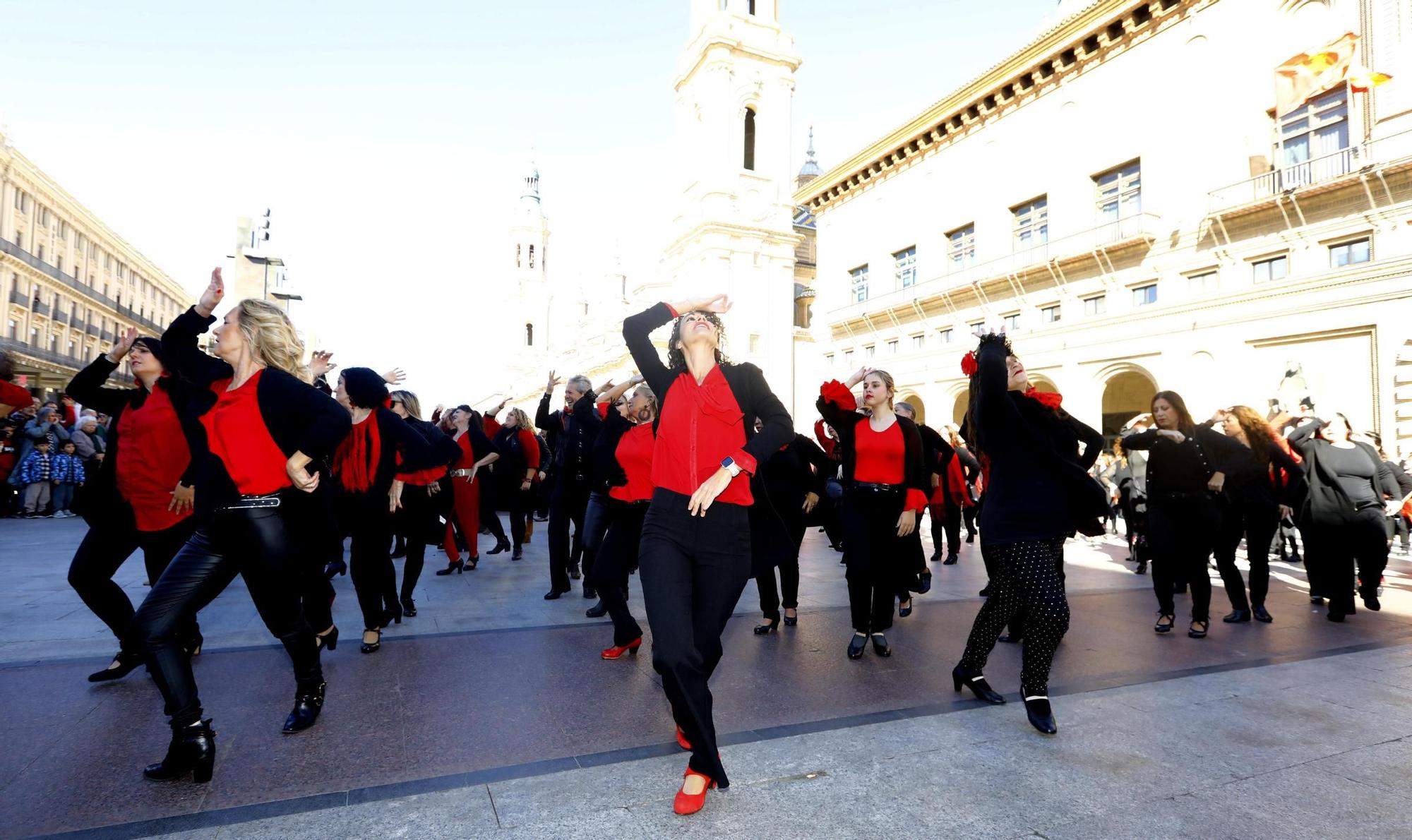 En imágenes | Flashmob jotero en la Plaza del Pilar de Zaragoza