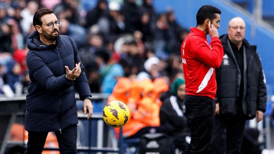 Bordalás y Benítez, en el partido de ayer.