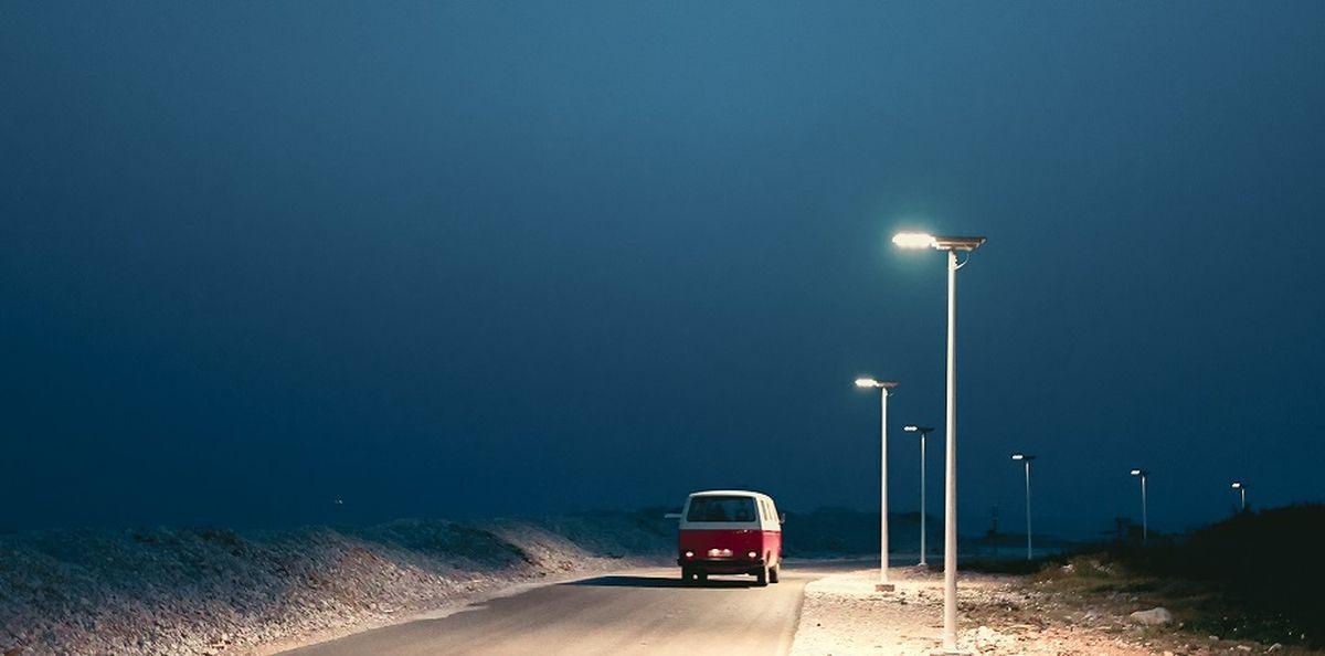 La carretera que va a Capicorb ya dispone de farolas que funcionan con energía solar.