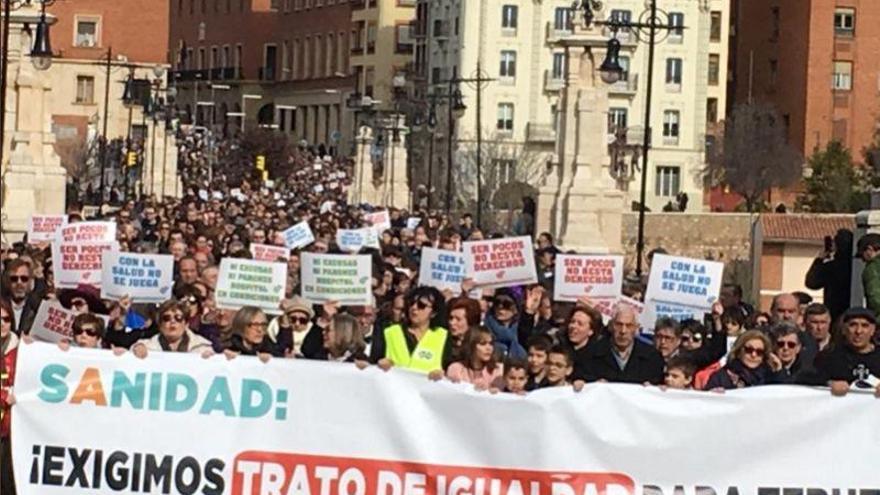 Una marcha &quot;histórica&quot; reúne en Teruel a 10.000 personas por la sanidad