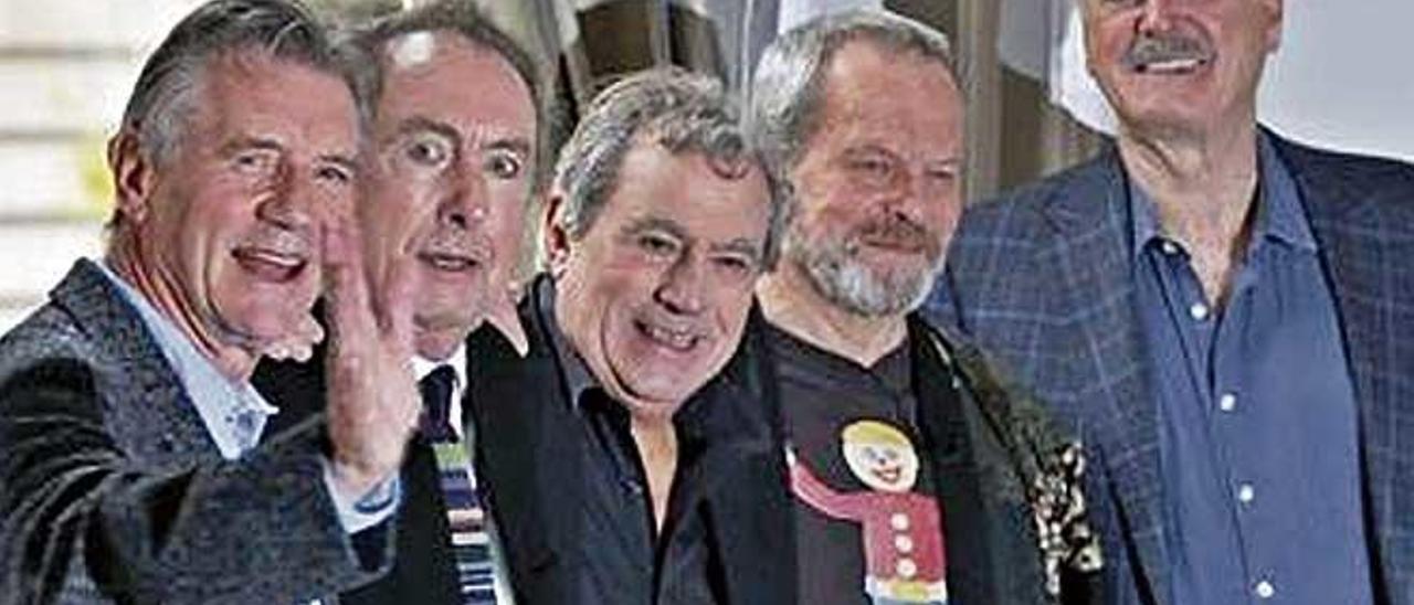 Fallece Terry Jones y John Cleese trae al Auditórium &quot;La última oportunidad de verme antes de que me muera&quot;.