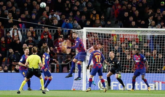 Las imágenes del partido entre el FC Barcelona y el Granada de LaLiga Santander disputado en el Camp Nou, Barcelona.