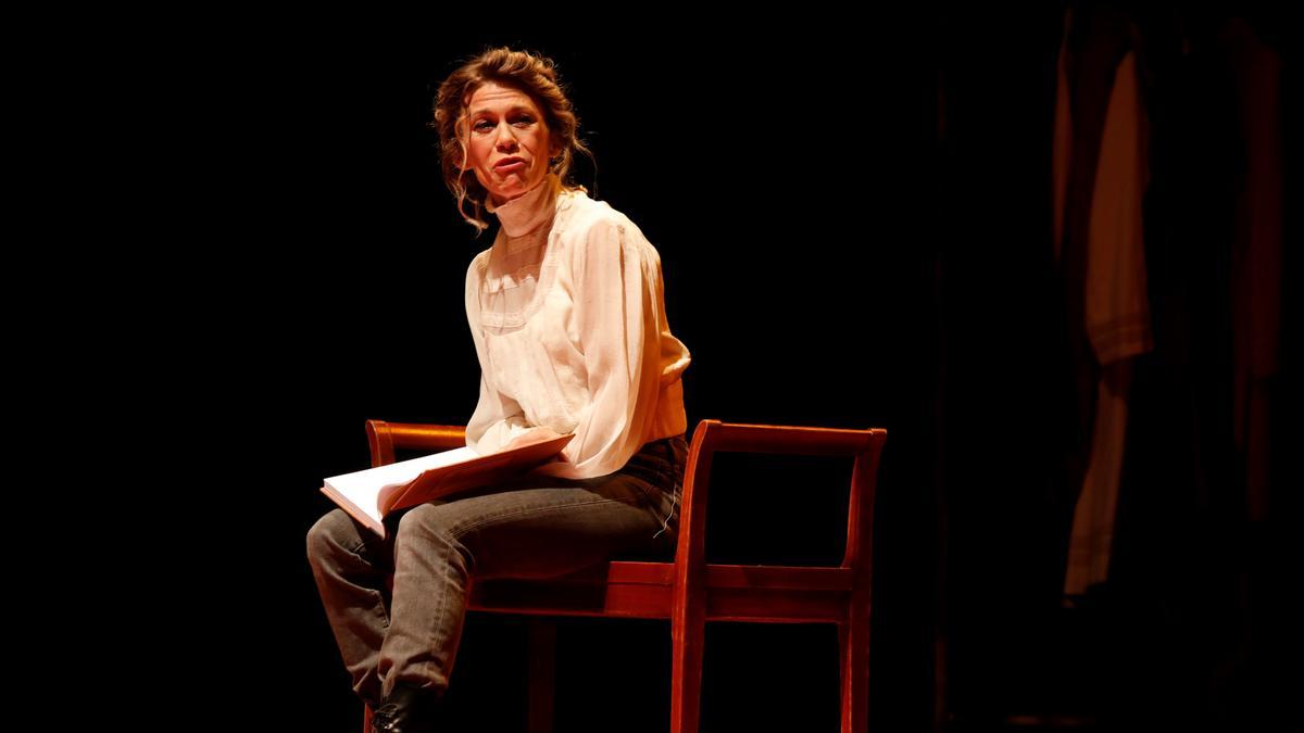 La actriz Rebeca Valls, en escena.