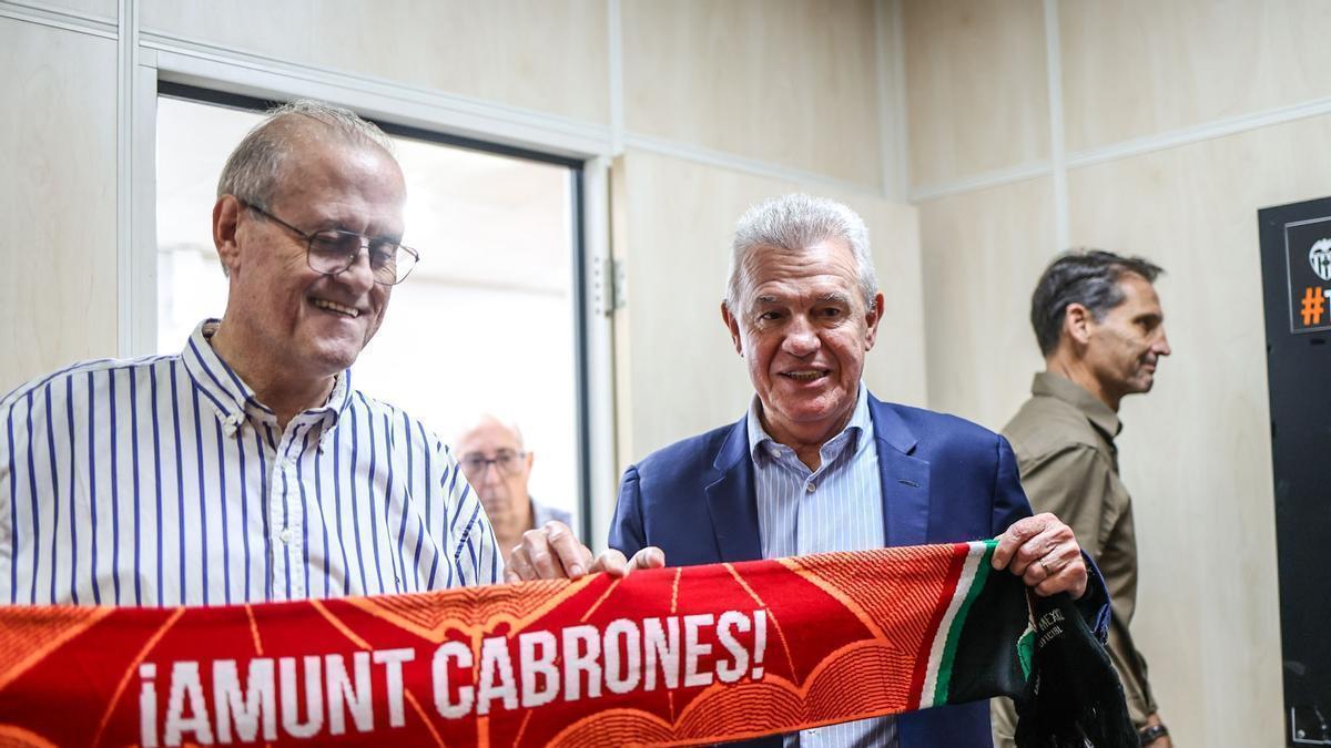Así ha sido la presentación de Javier Aguirre como entrenador del Valencia CF