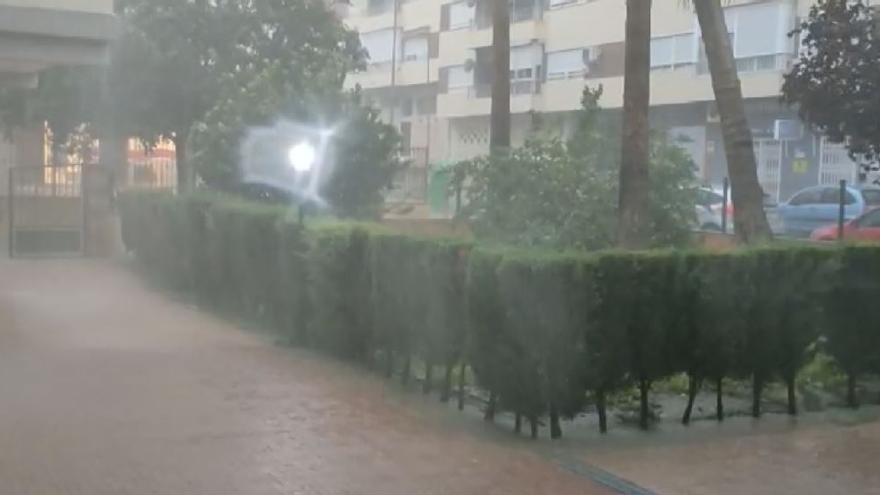 La tormenta descarga con fuerza en Xàtiva