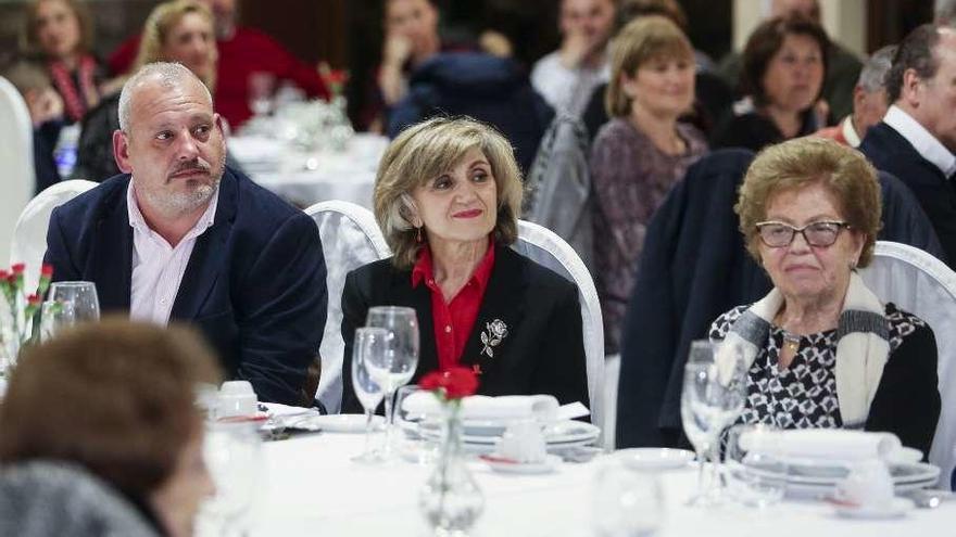 El PSOE local distingue a María Luisa Carcedo con el &quot;José Fernandín&quot;