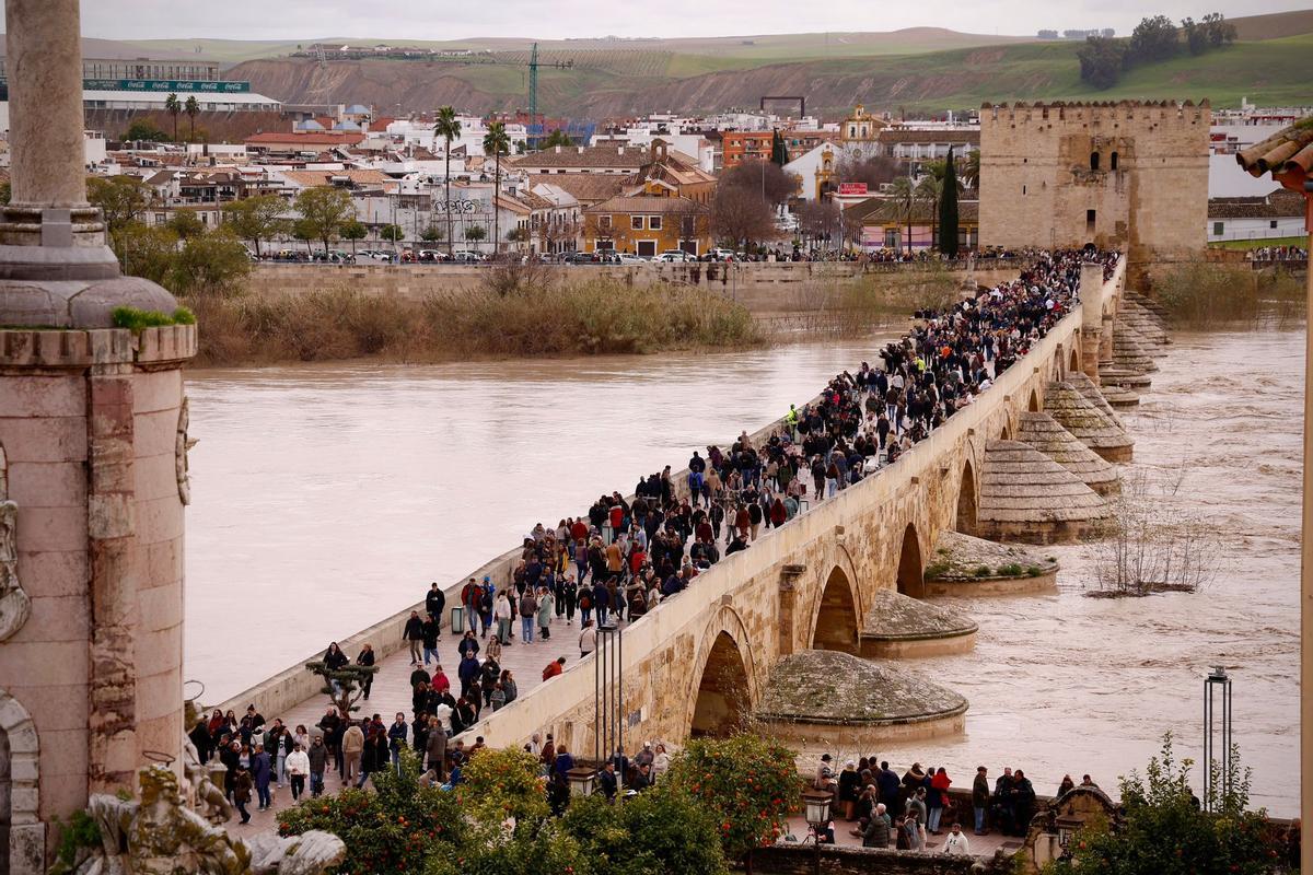 La reapertura del Puente Romano, en imágenes