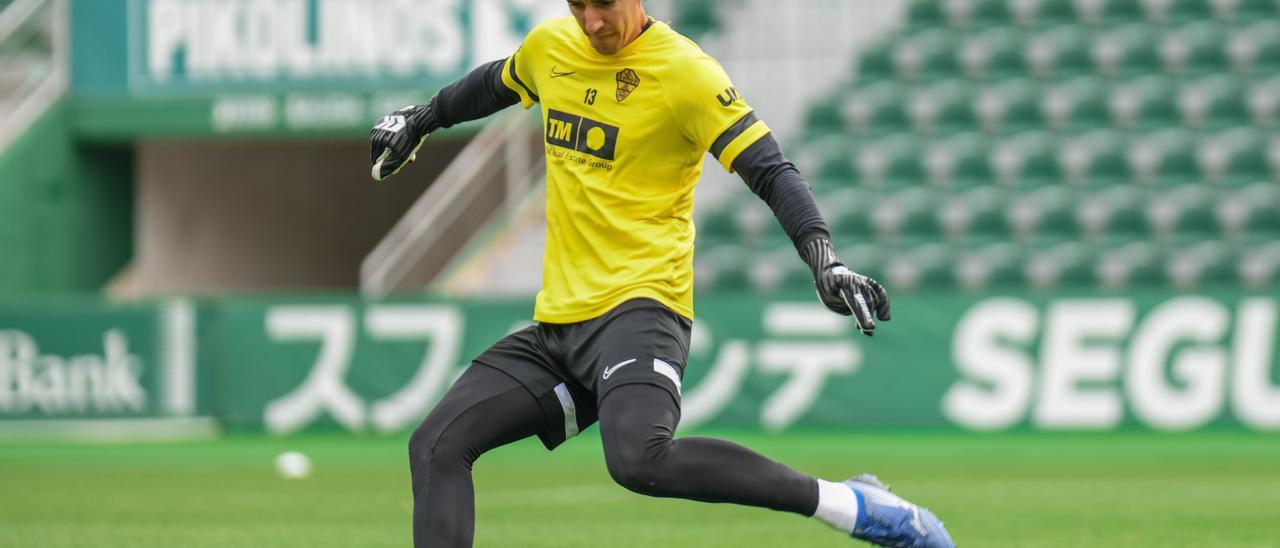 Edgar Badia en el entrenamiento de esta mañana previo al Cádiz-Elche