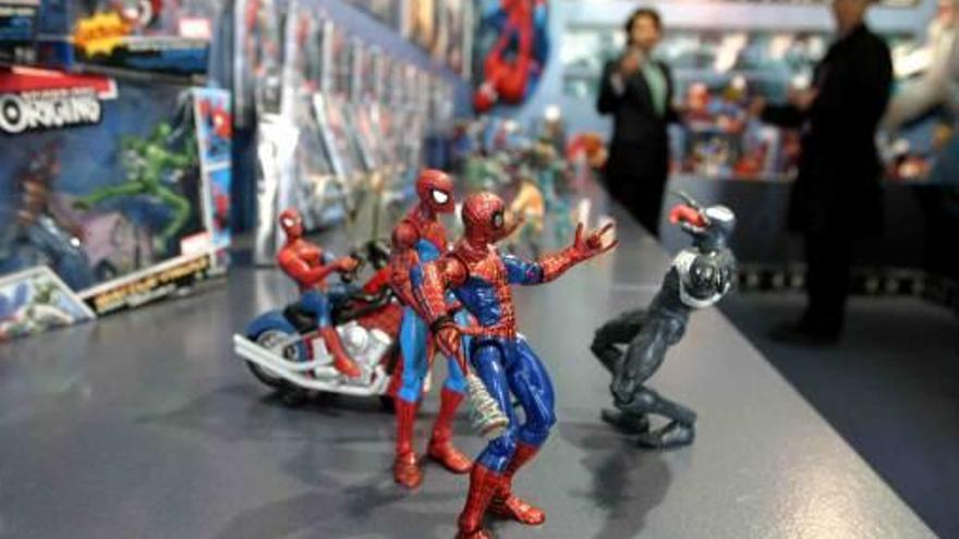 Juguetes con licencia de Spiderman.